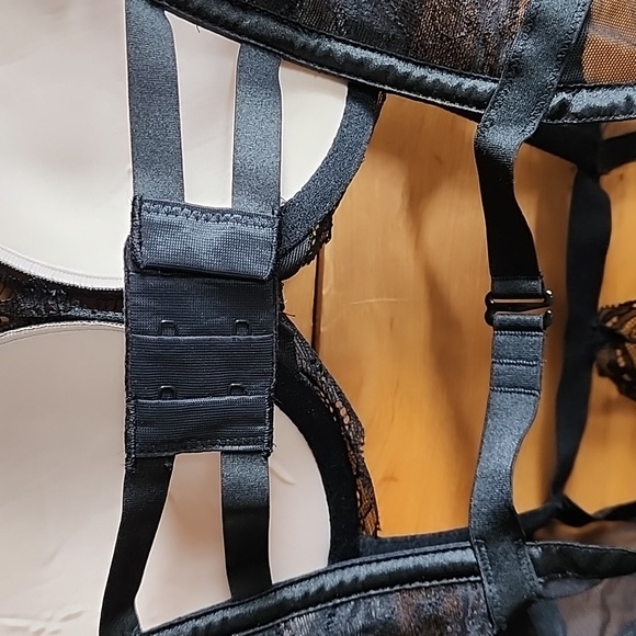 Victoria's Secret: Push-up Lace Teddy, Black, Women's size Large - Picture 4 of 8